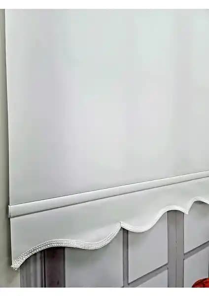 BBB Düz ve Kalın Kumaşlı Beyaz Stor Perde Karşılaştırması ve Özellikleri