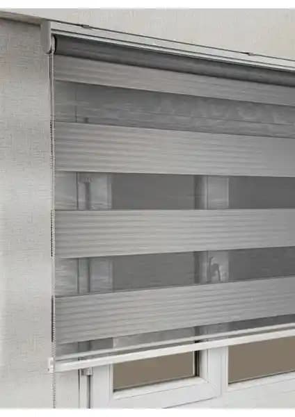 Gri Zebra Perdeler: Bizden Perde ve Brillant Bambu Modeli Karşılaştırması