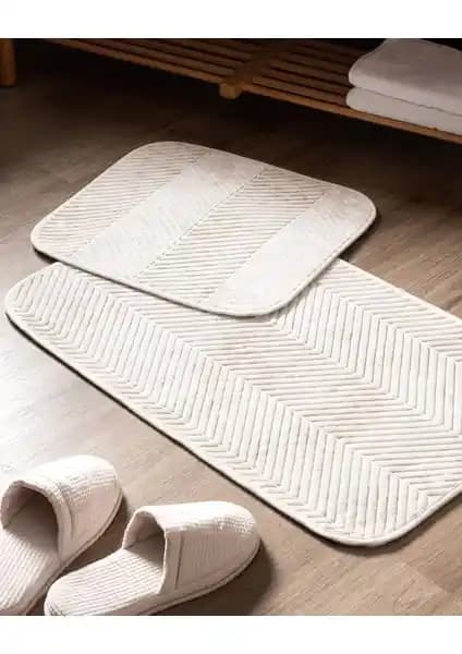 Madame Coco Eze ve Norris Banyo Paspası Karşılaştırması: Malzeme, Boyut ve Kullanıcı Yorumları