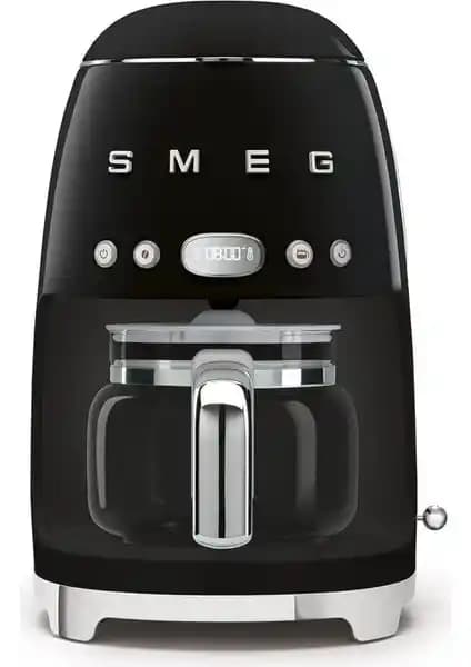 Smeg Filtre Kahve Makinesi Karşılaştırması: DCF02BLEU ve Mat Siyah Modelleri