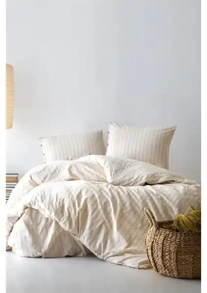 Berolige Sunday Pamuklu Battal Boy Çizgili Nevresim Takımı: Estetik ve Konforlu Yatak Odası Dekoru