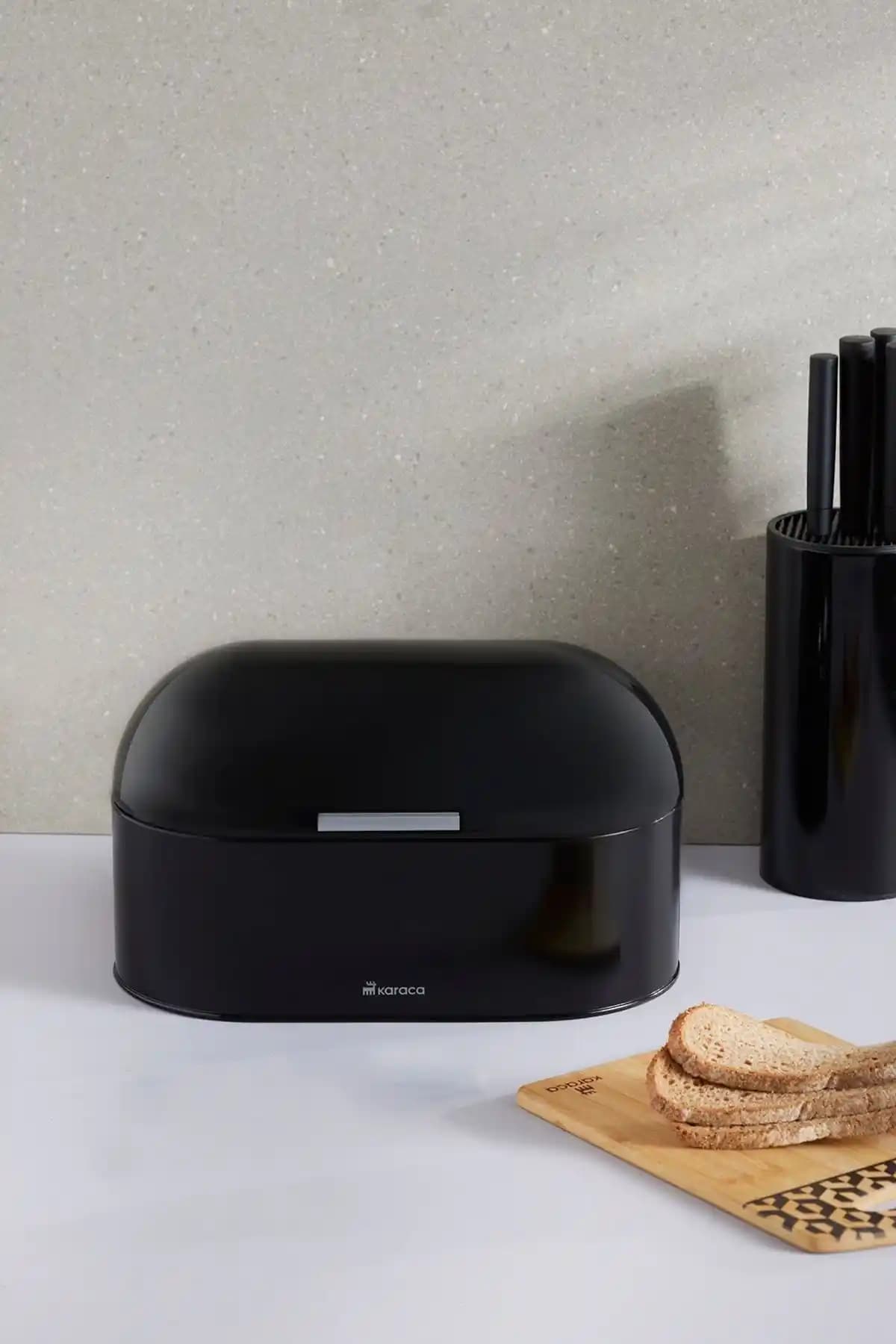 Karaca Dustin Siyah Ekmek Kutusu Modern Tasarımı ve Dayanıklı Özellikleriyle