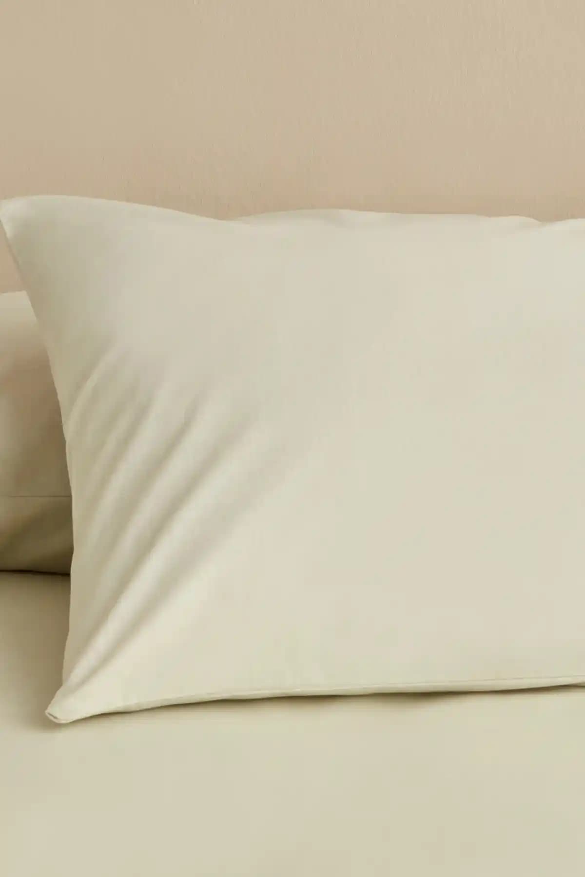 Karaca Home 2'li Adaçayı Yastık Kılıfı Seti Modern ve Şık Tasarımıyla Yatak Odası Dekorasyonunu Tamamlar