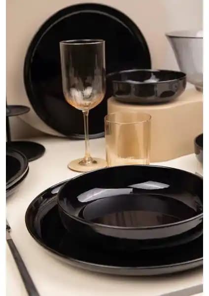 Kütahya Porselen Moderna Siyah 12 Parça Dört Kişilik Yemek Takımı Günlük ve Özel Kullanım İçin