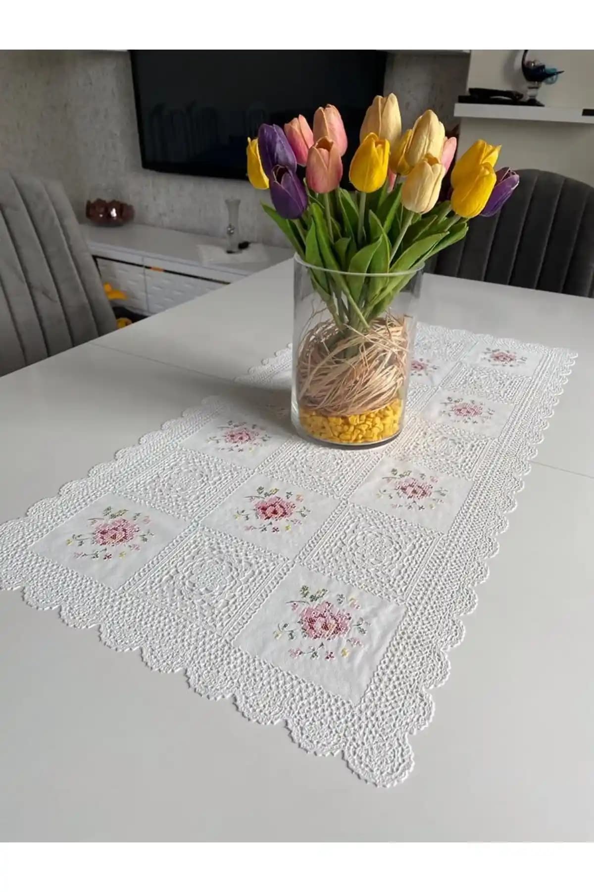 LİMAY Dantel İşlemesi Görünümlü PVC Masa ve Dolap Örtüsü Estetik ve Pratik Kullanım İçin Uygun