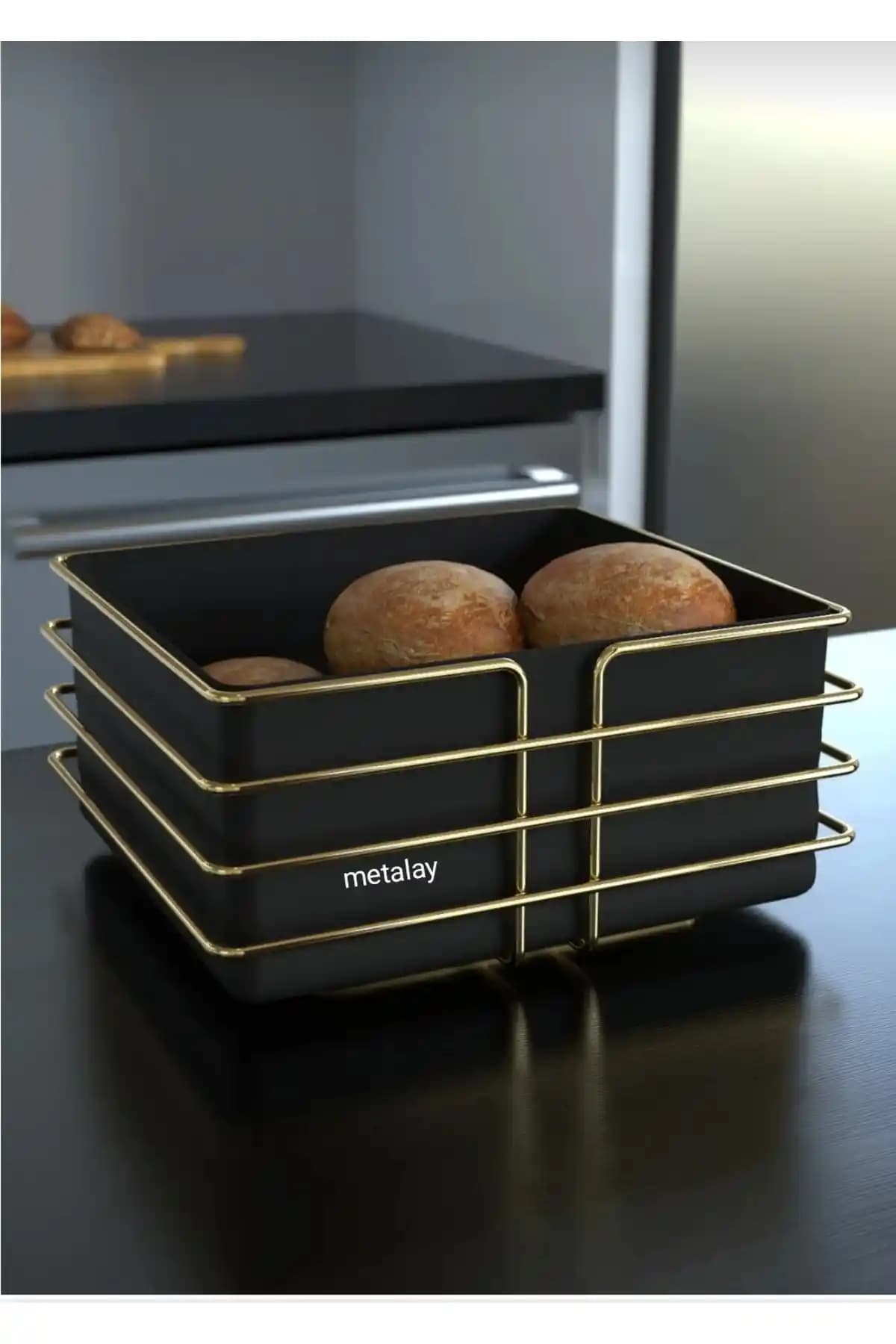 Metalay Kare Gold Ekmeklik: Estetik ve Dayanıklı Mutfak Dekorasyonu İçin Ideal Çözüm