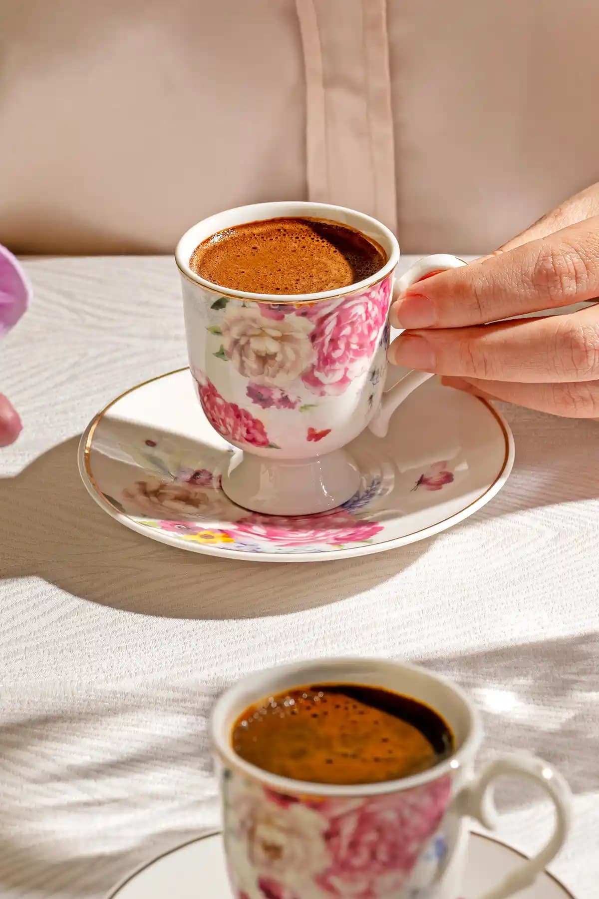 Nehir Öykü 6 Kişilik Porselen Kahve Fincan Takımı Modern ve Dayanıklı Tasarım