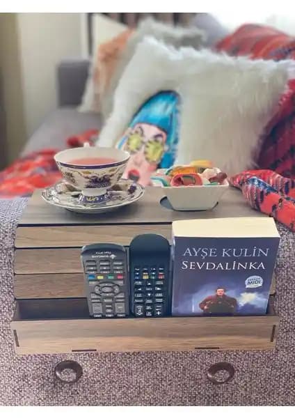 Yaman Dekoratif Derili Ahşap Koltuk Sehpası Modern ve Fonksiyonel Tasarım