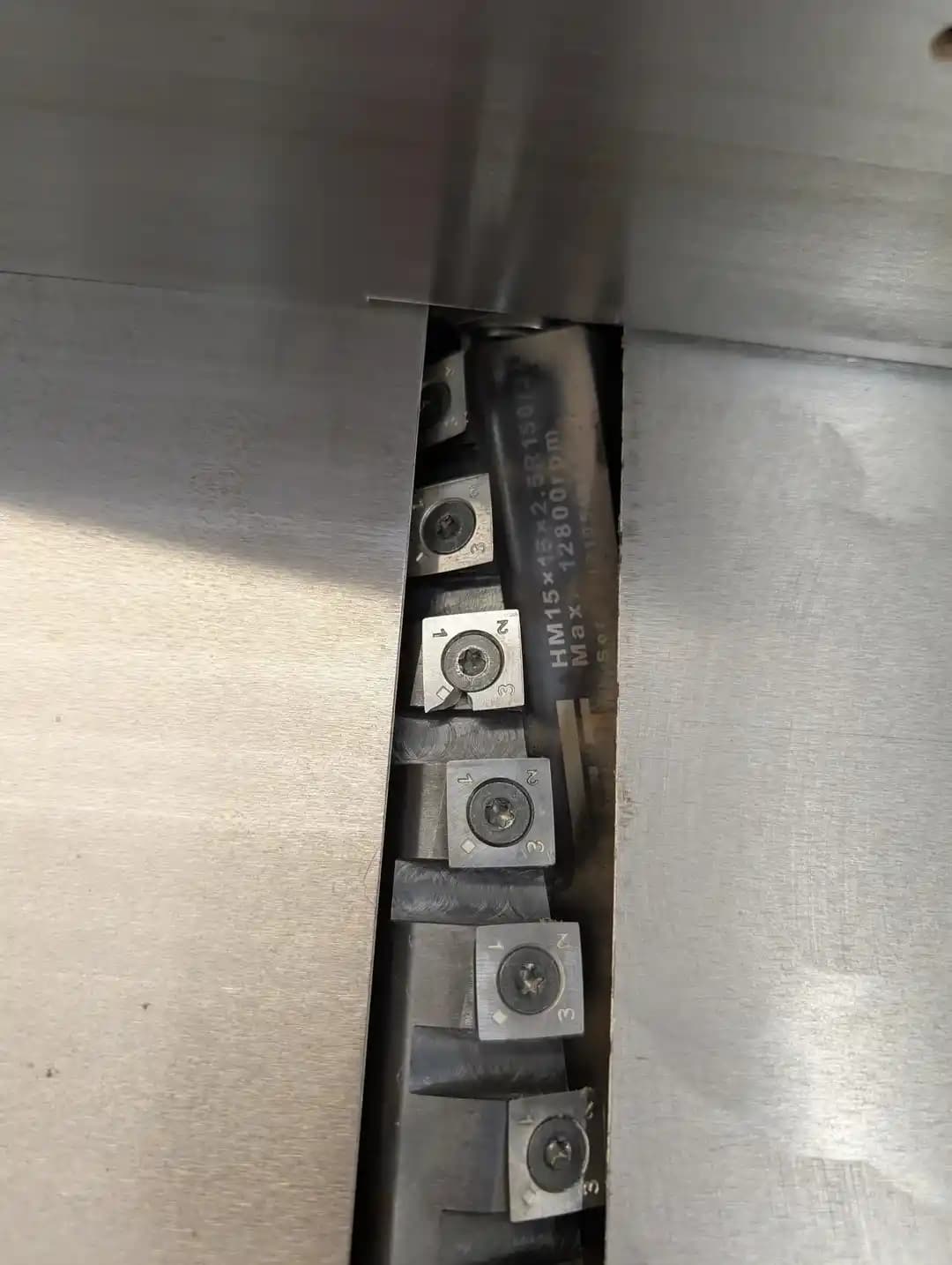 Helisel Jointerlerde Karbür Insertlerin Çatlaması ve Önlenmesi Yöntemleri