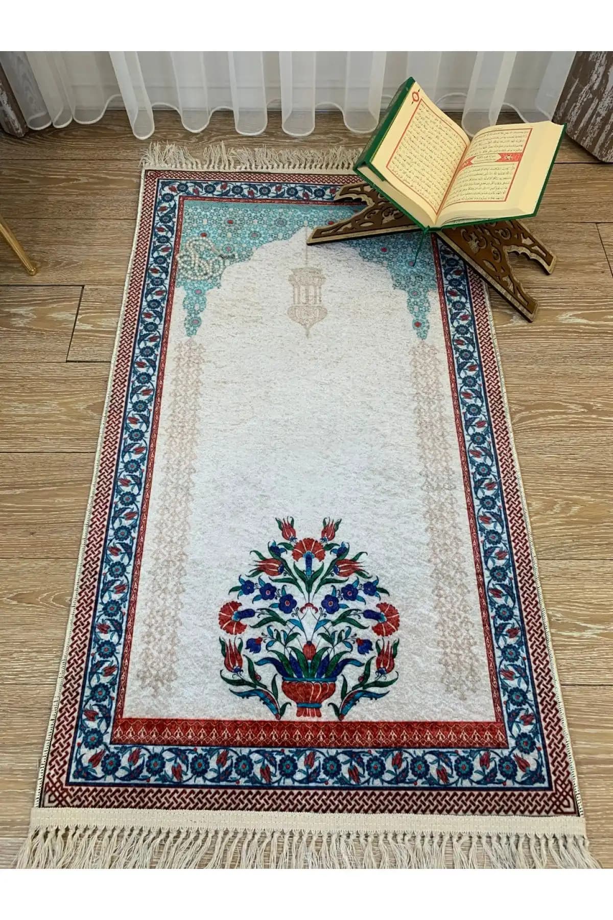 Brillant Seccade Saçaklı 75x125 cm Lateks Tabanlı Estetik ve Fonksiyonel Namaz Seccadesi