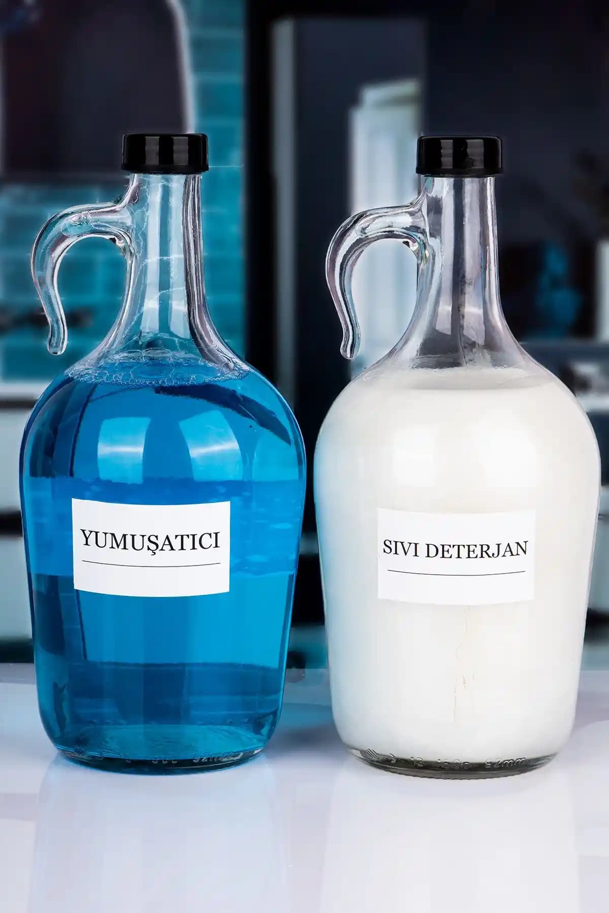 Karçiçeği Home ve Zezedesing Dekoratif Yüzey Temizleyici Şişeleri Karşılaştırması