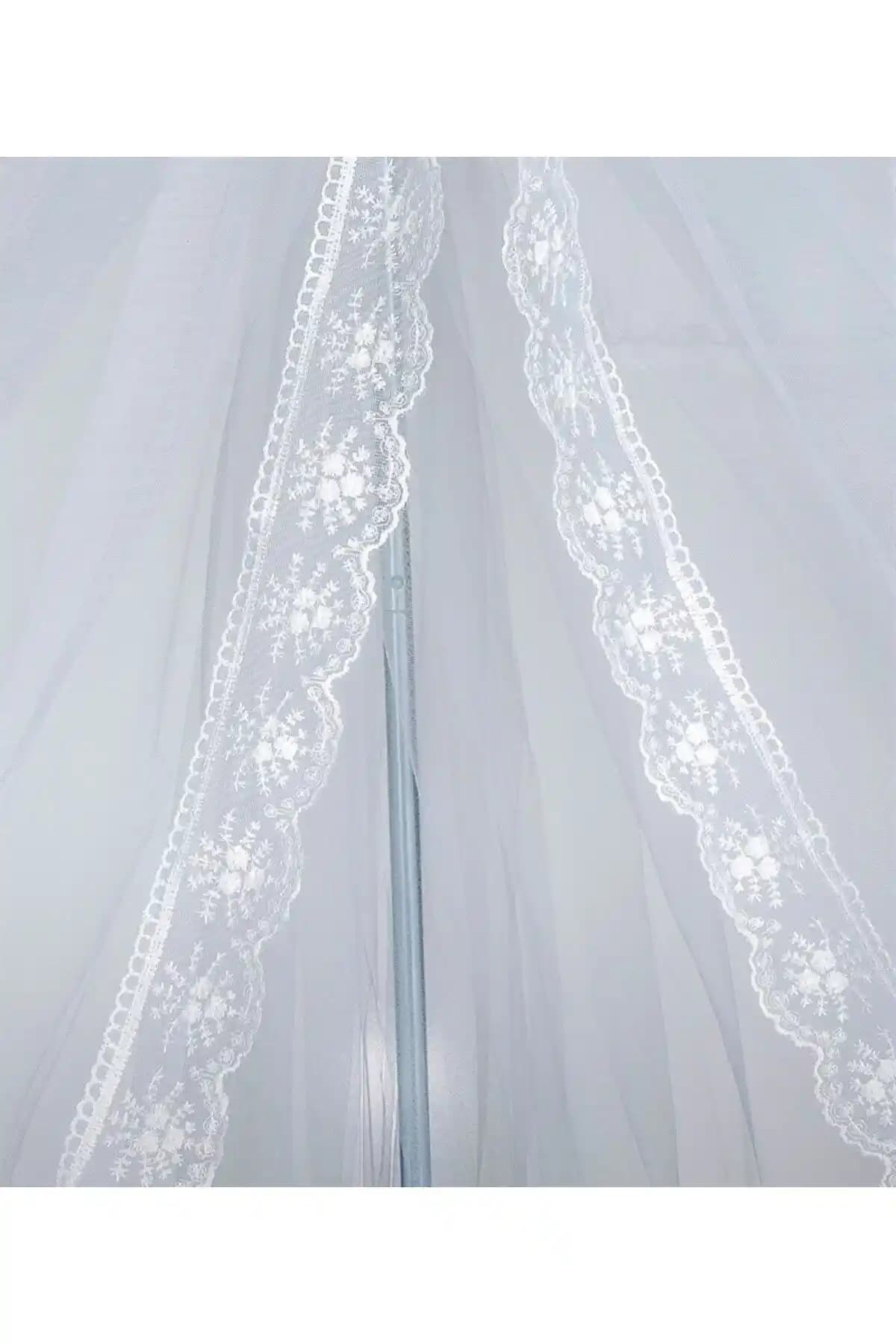 Tommybaby Güpürlü Lüx Cibinlik ve Topuzlu Demir: Şık ve Güvenli Bebek Odası Koruma Çözümü