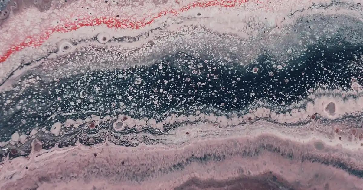 3'lü Kanvas Tablolar: Ev ve Ofis Dekorasyonunda Estetik ve Fonksiyonel Sanat