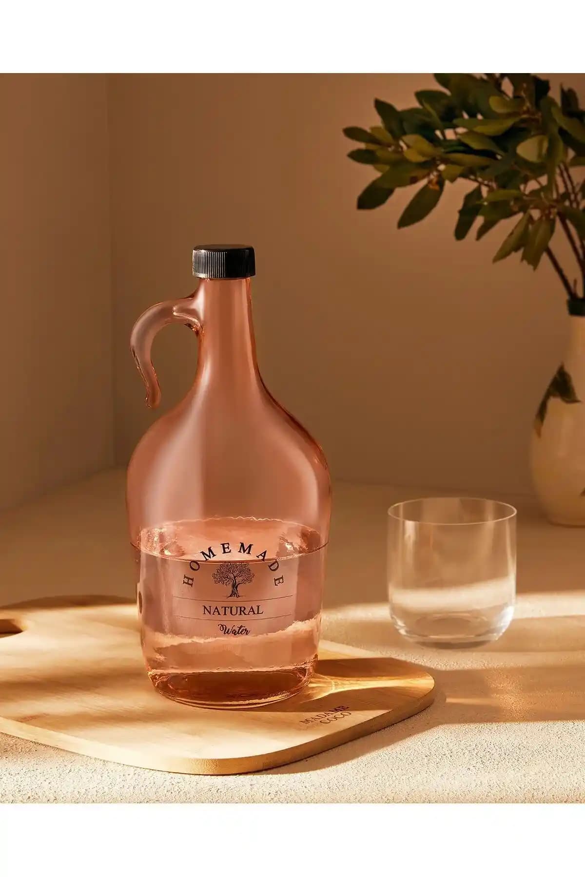 Gail Tsukiyama'nın Eserleri ve Ev Dekorasyonuna Yansımaları: Kültürel ve Tarihsel İlham