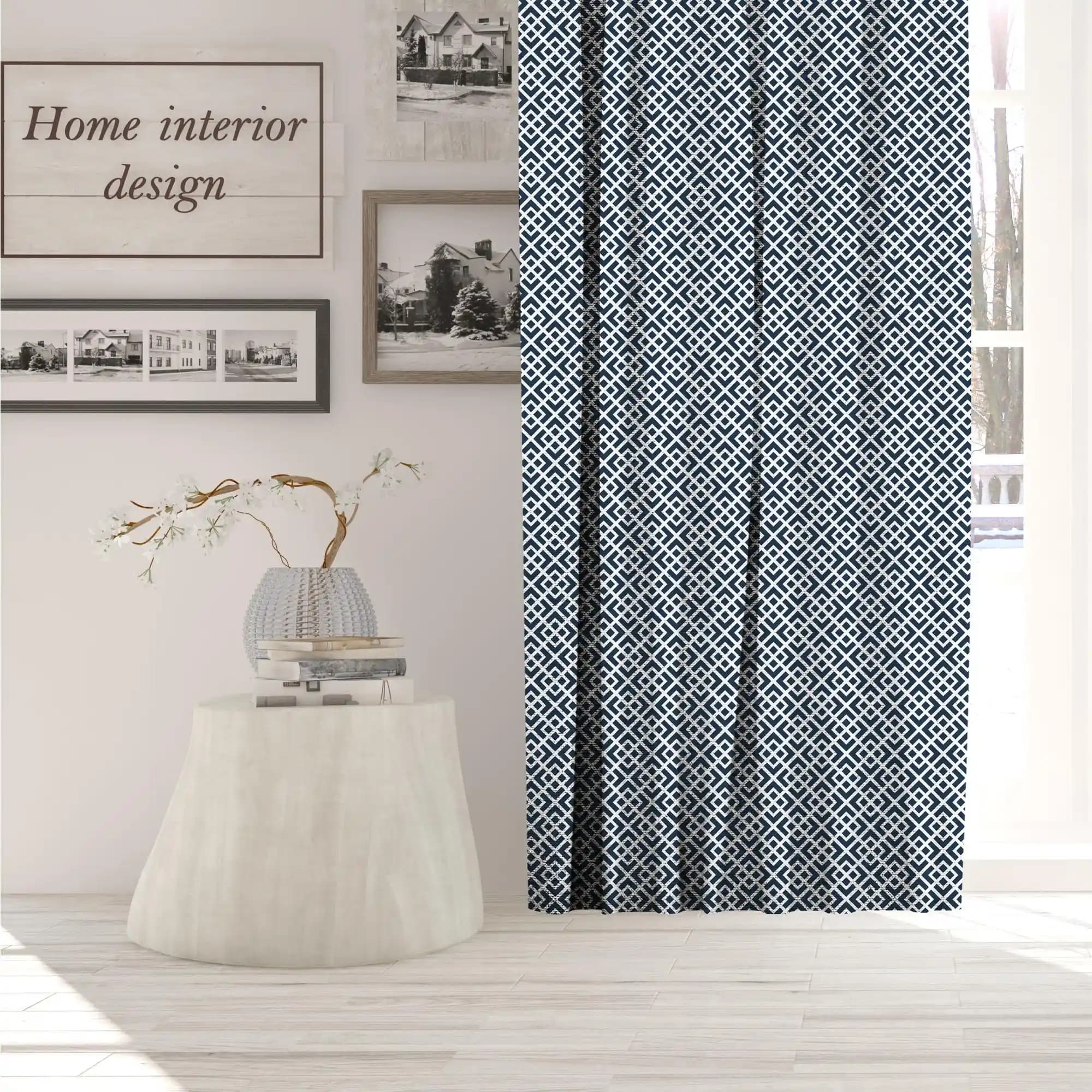 Kareli Perde Seçimi ve Ev Dekorasyonunda Kareli Desenin Önemi ve Kullanımı