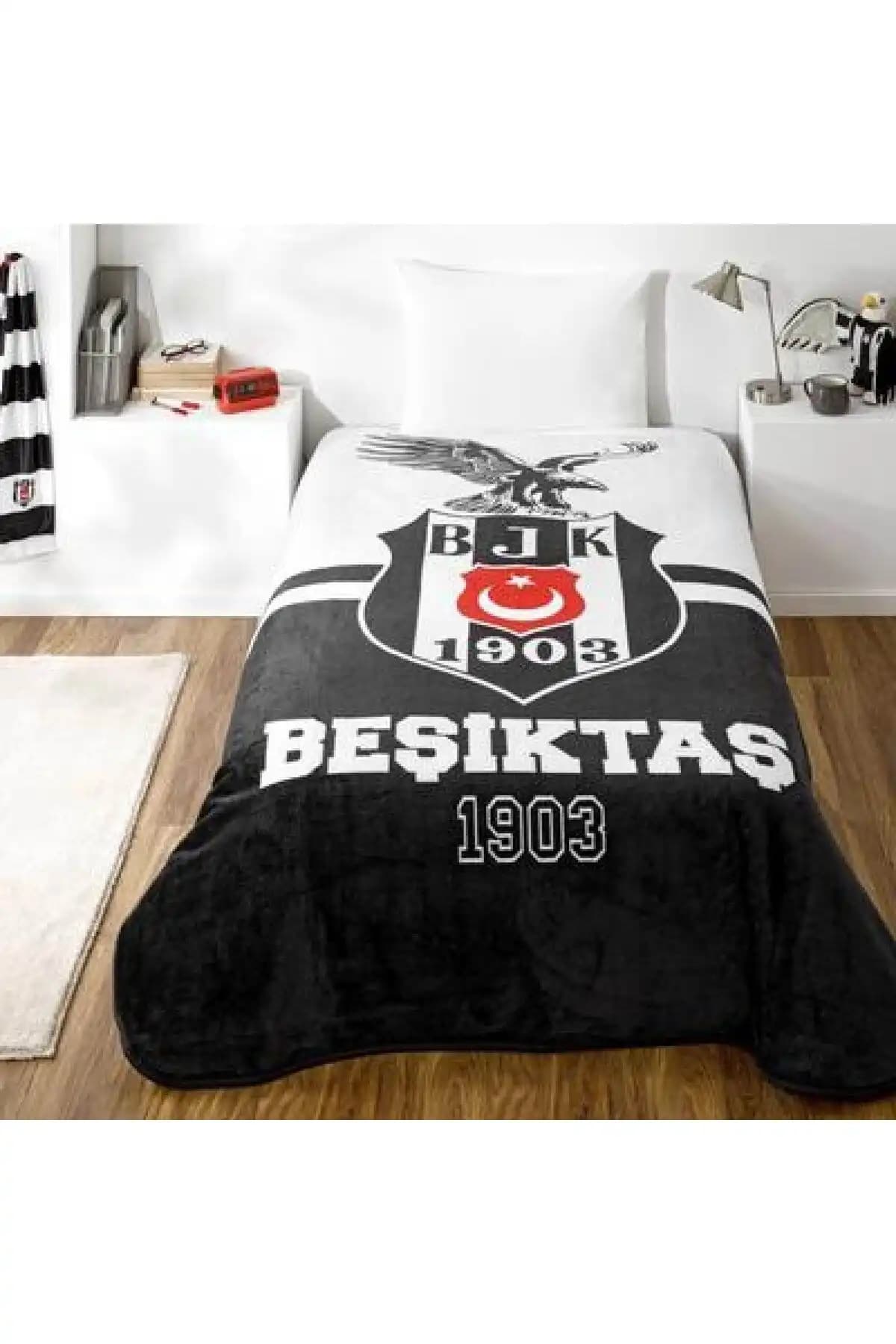 Beşiktaş Lisanslı Kara Kartal Battaniye: Şık ve Dayanıklı Sıcaklık Sağlayan Ürün
