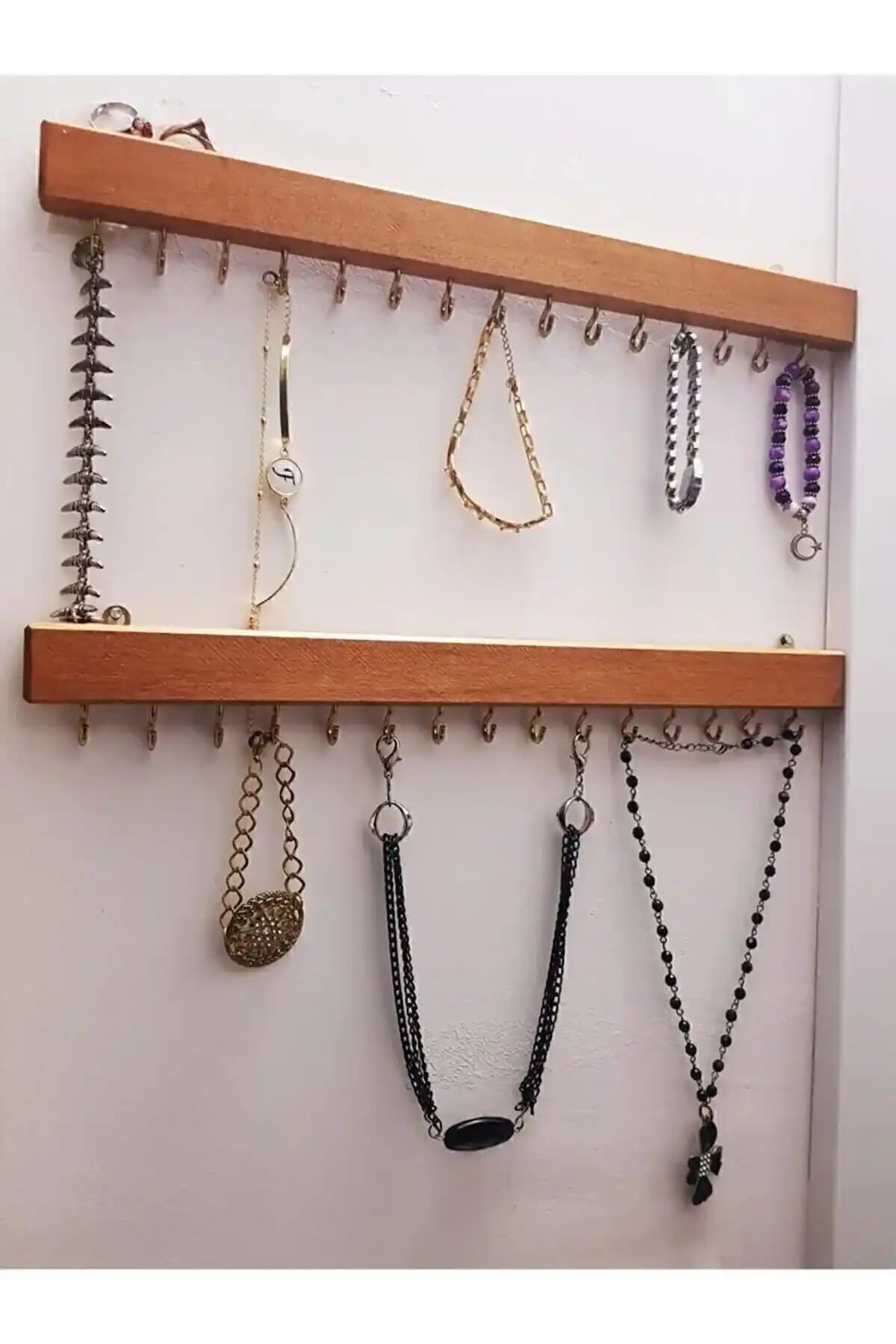 Tarz Elisra Twice Ahşap Takı Askısı: Şık ve Fonksiyonel Modern Takı Organizeri