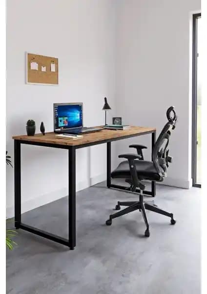 Ceramical MS1 ve Mudesa Çalışma Masası Karşılaştırması: Tasarım, Malzeme ve Kullanım Özellikleri