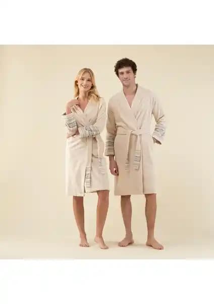 Chakra Marka Bornoz Karşılaştırması: Derin Unisex ve Sobeska Kadın Modelleri