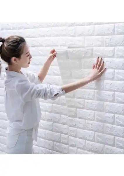 İç Mekan Dekorasyonunda Kendinden Yapışkanlı Duvar Paneli ve Kağıdı Seçenekleri