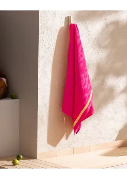 Madame Coco Niels ve Voilier Plaj Havlusu Karşılaştırması: Hangi Model Sizin İçin Uygun 1