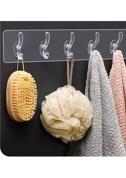 Şeffaf Yapışkan Askılar: Banyo ve Mutfak İçin 5’li ile 4’lü Setlerin Karşılaştırılması