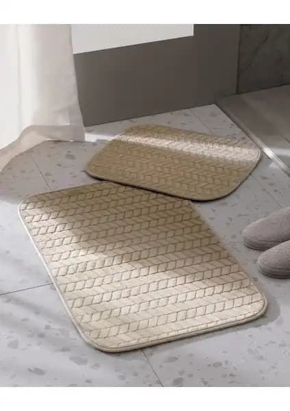Banyo Paspası Karşılaştırması: Madame Coco Norris ve Veldena Modelleri 1