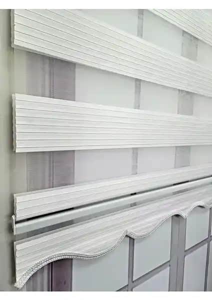 BBB Pliseli Zebra Stor ve Brillant Zebra Perde Beyaz Karşılaştırması