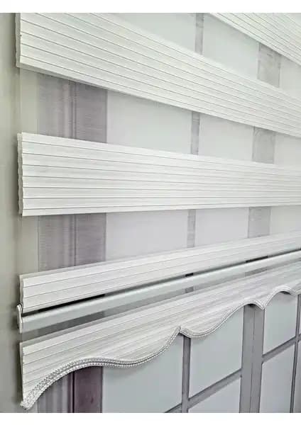 BBB Pliseli Zebra Stor ve Brillant Zebra Perde Beyaz Karşılaştırması 1