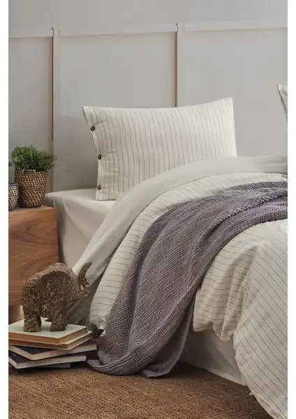 Berolige Easy Refine ve Karaca Home Amelia Çift Kişilik Nevresim Takımı Karşılaştırması 1
