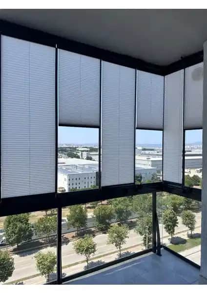Blind-X Buz Grisi Plise Perde ile NetworkAvm Bambu Zebra Stor Perde Karşılaştırması