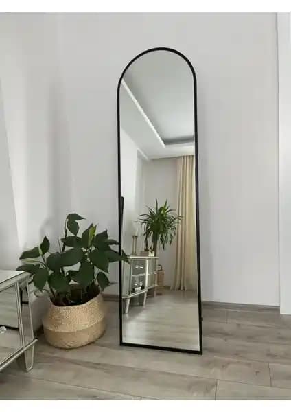 Effe Yapı Dekor Siyah Metal Çerçeveli Ayna ve Enc Home Metal Boy Aynası Karşılaştırması