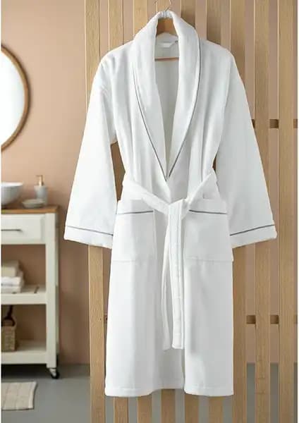 English Home Premium Kadife Bornoz ve Madame Coco Maynor Kimono Bornoz Karşılaştırması 1