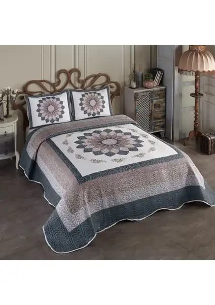 Karaca Home Manira ve Örtüm Gloria Yatak Örtüleri Karşılaştırması 2