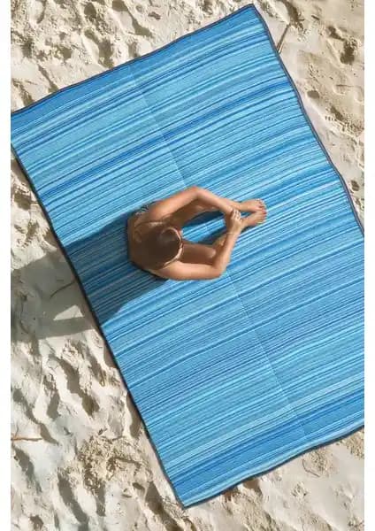 Konfor Halı Katlanabilir Mavi ve Savana 8805 Plaj ve Piknik Halıları Karşılaştırması