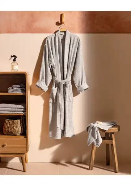 Madame Coco Carla Kimono ve Taç Kristal Soft Cotton Bornoz Setlerinin Karşılaştırması 1