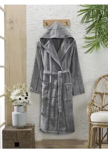 MaisonArt Comfy ve Semecca Lara Kapüşonlu Bornozlarının Detaylı Karşılaştırması 2