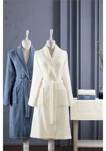 Özdilek Blossom İndigo-Krem ve Dory Lila-Gri Bornoz Setleri Karşılaştırması