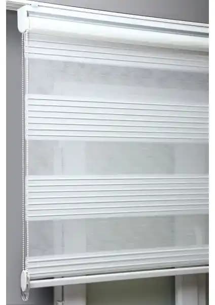 Perde Seçiminde Karşılaştırma: Bizden Pliseli Beyaz Stor ve Brillant Pileli Kum Beji Zebra Perde