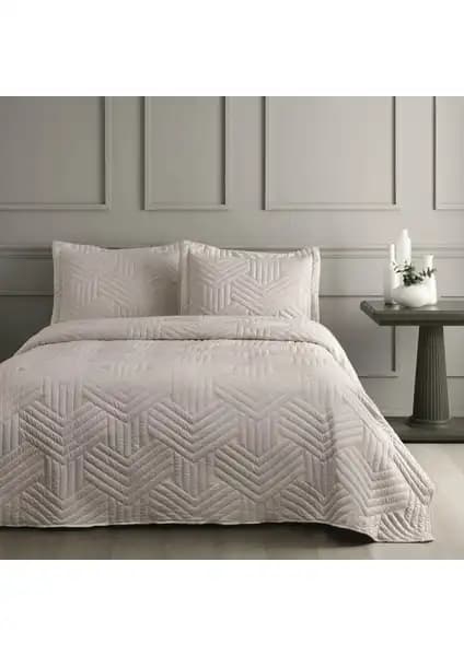Yatak Örtüsü Seçiminde Dikkat Edilmesi Gerekenler: Linens Vita ve Madame Coco Karşılaştırması 1
