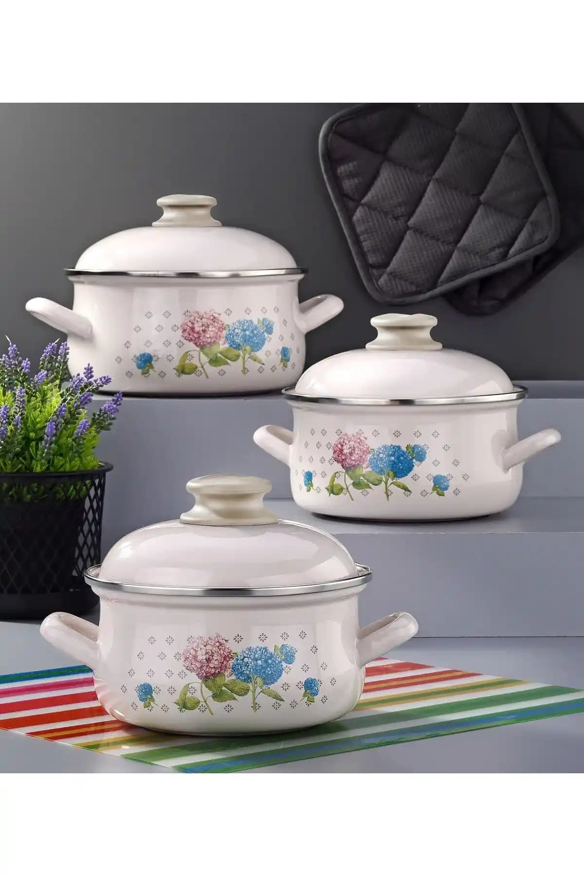 Bonera Emaye 6 Parça Tencere Seti: Estetik ve Dayanıklı Mutfak Gereçleri