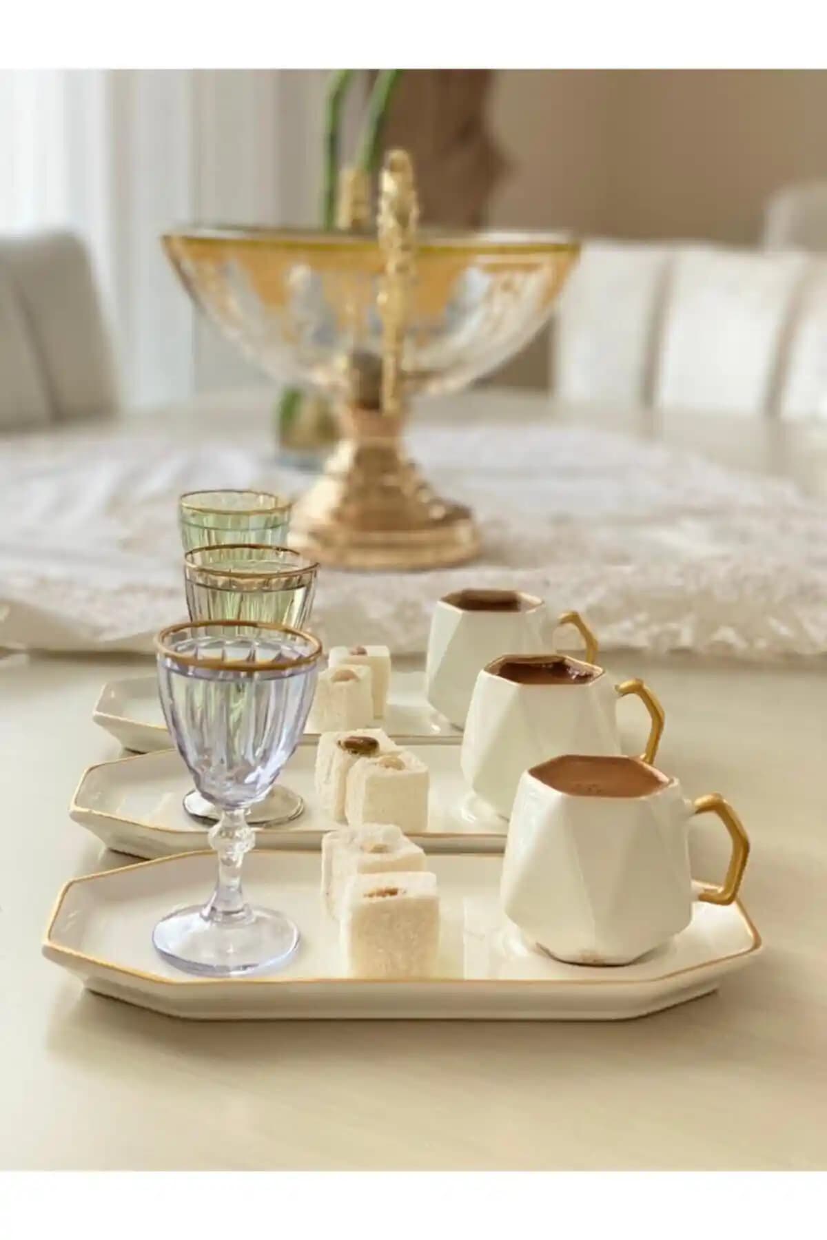 Carmen Soft 6'lı Ayda Sunum Tabaklı Kahve Fincanı Beyaz Modern Tasarım