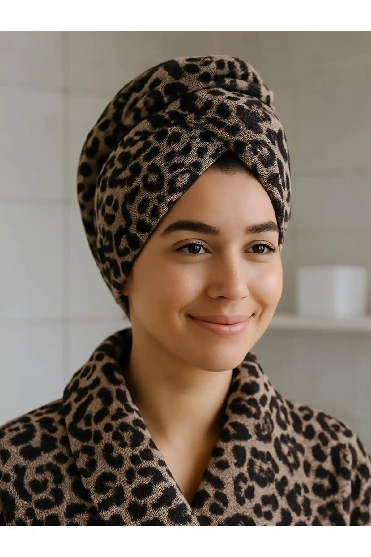 Ender Home Baskılı Bukle Saç Kurulama Bonesi: Estetik ve Fonksiyonellik Bir Arada