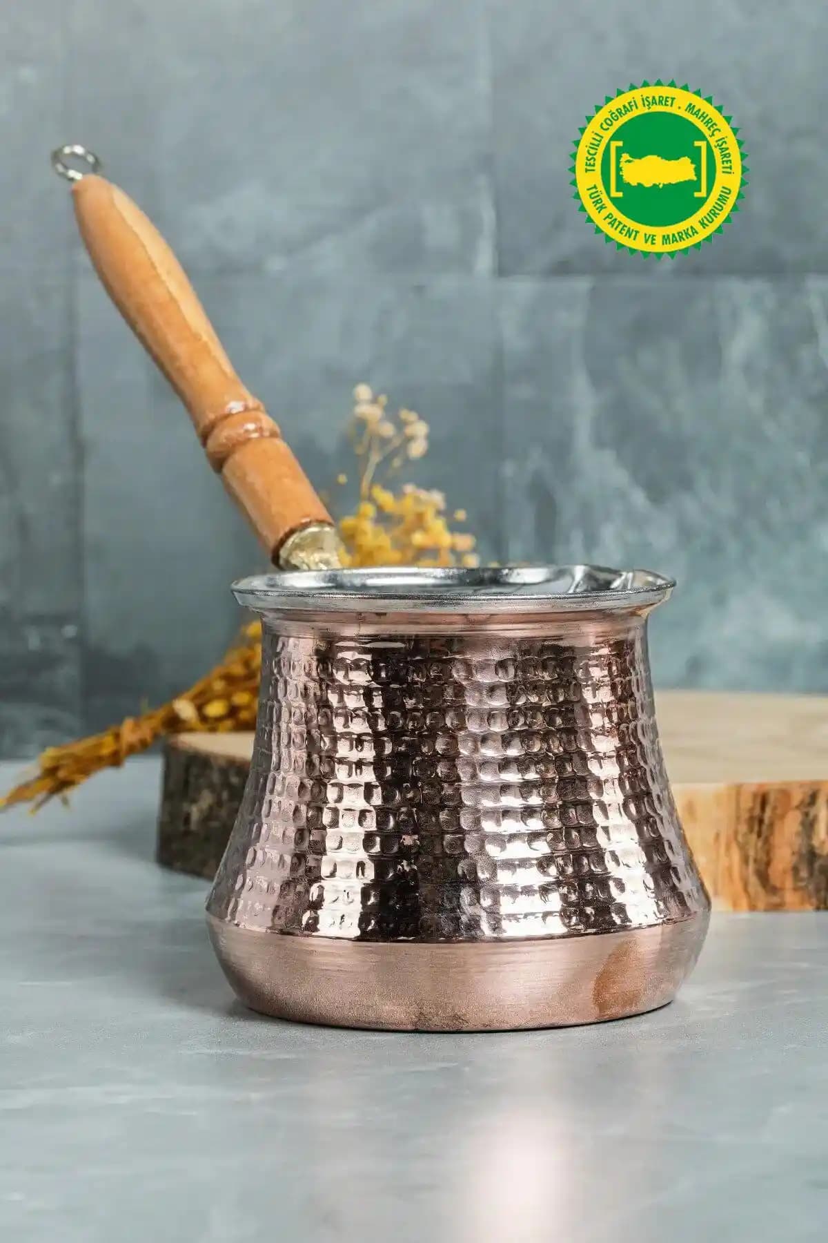 Genel Markalar Bakır Sütlük ve Cezve Seti: Estetik ve İşlevselliğin Birleşimi