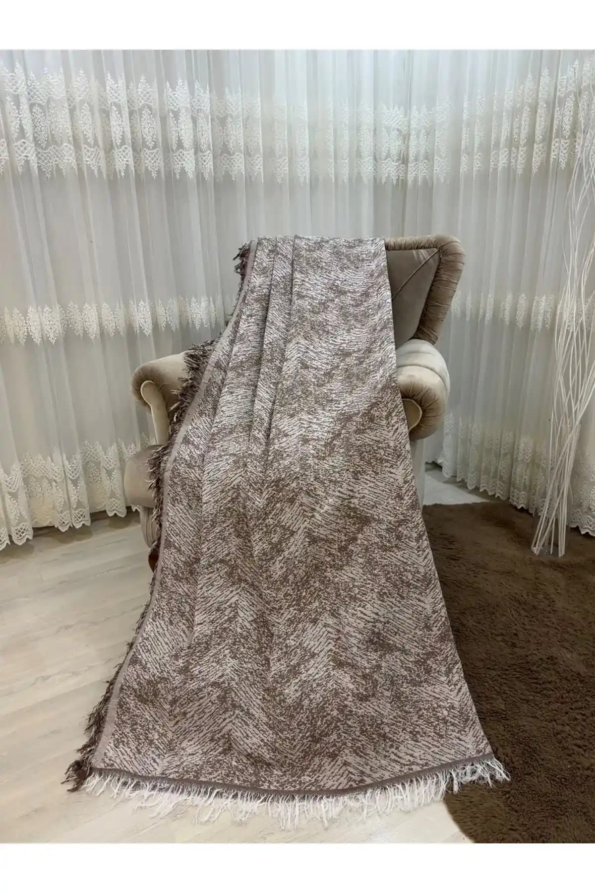 Özlü Home Pamuklu Çekyat Örtüsü: Dayanıklı ve Şık Tasarımın Modern Çözümü