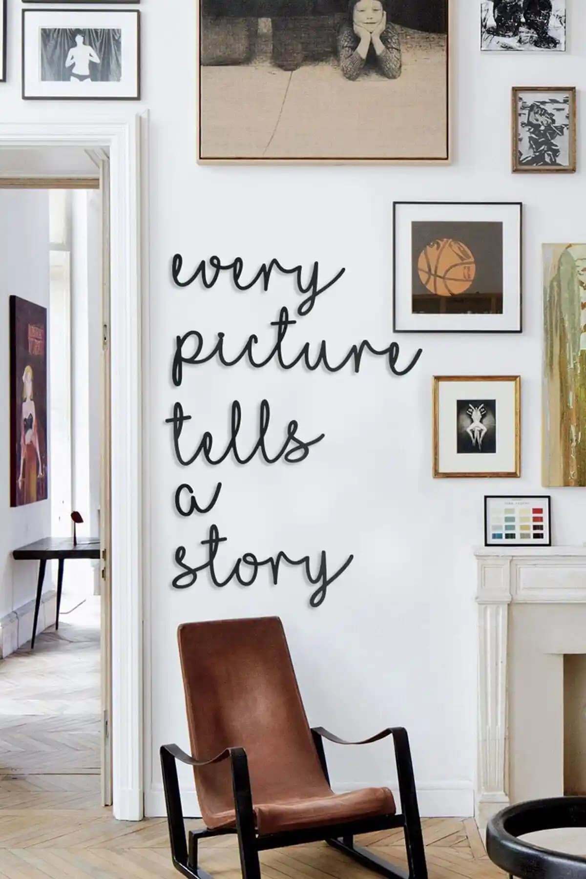 evdeucuz every picture tells a story ahşap duvar yazısı ile özgün ve sıcak dekorasyon
