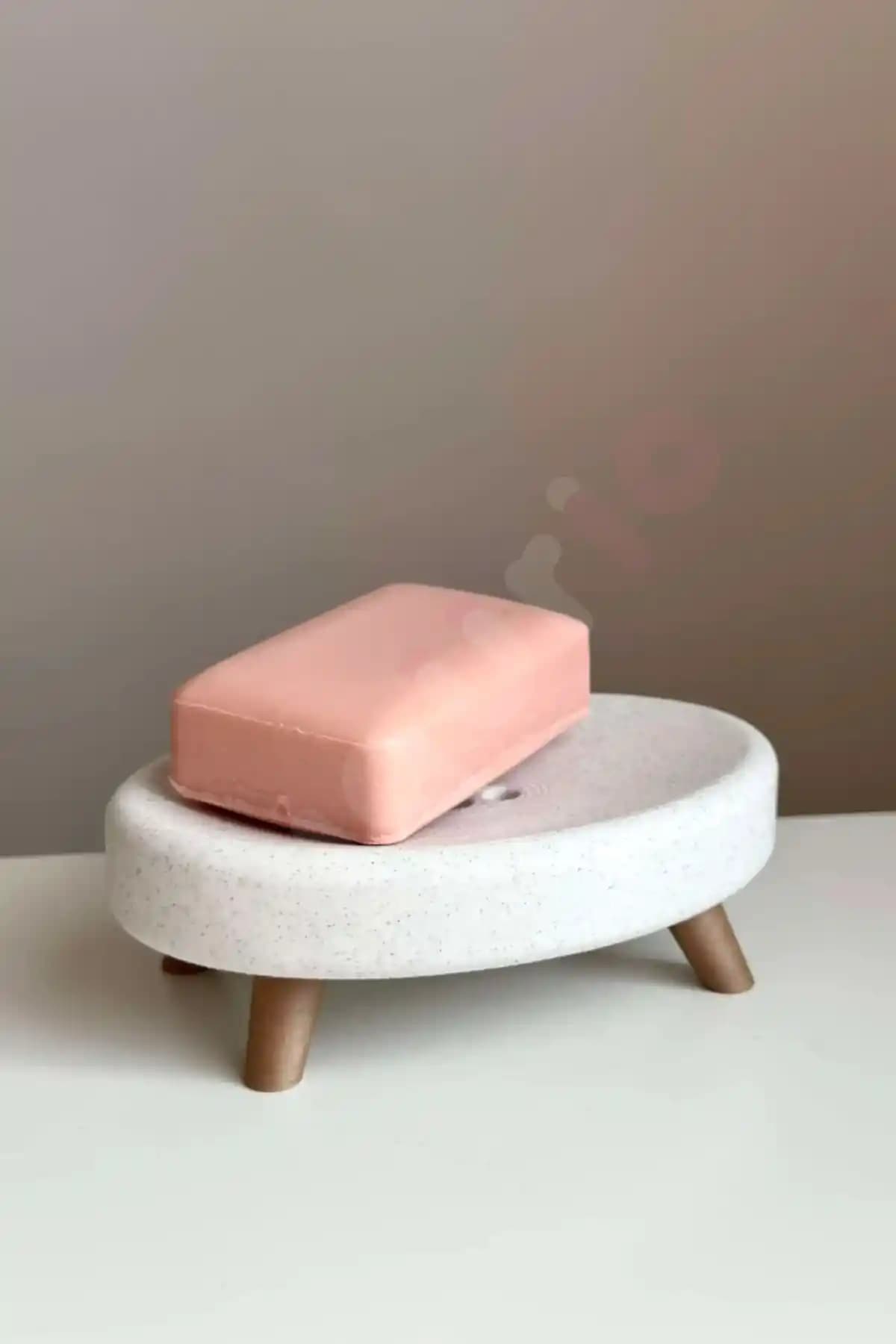 figurio Minimalist Ayaklı Sabunluk: Modern, Dayanıklı ve Şık Tasarım Seçeneği