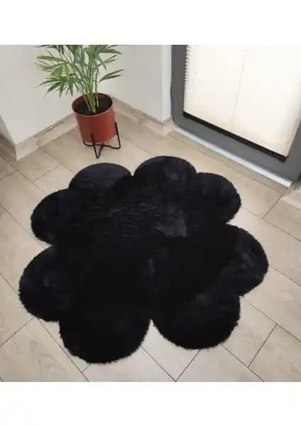 Lagom Life Siyah Yonca ve Yuvarlak Peluş Halı Modellerinin Detaylı Karşılaştırması