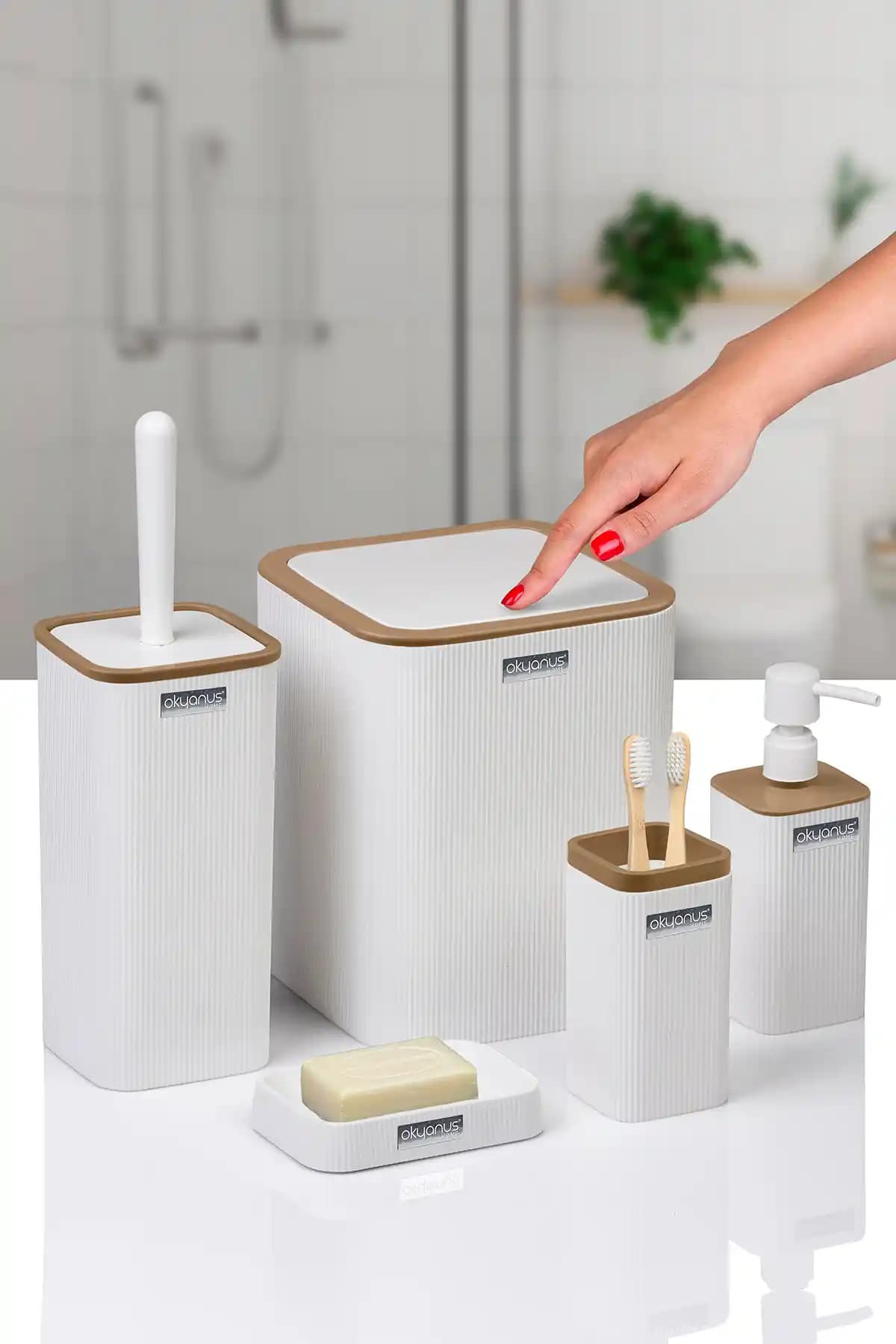 Okyanus Home Mina Due Beyaz Çizgili Kare 5'li Banyo Seti ile Modern ve Fonksiyonel Dekorasyon