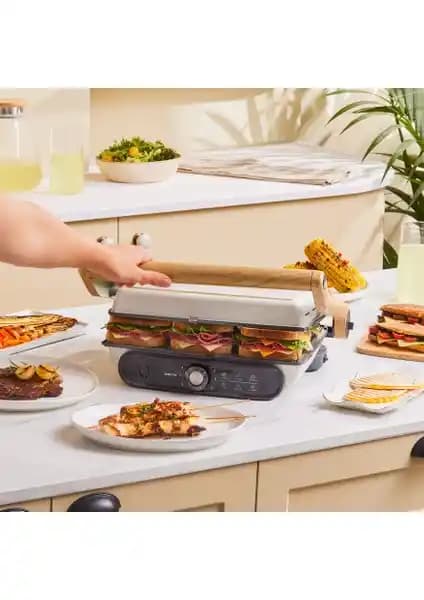 Karaca Gastro Grill Glass Premium 2400W İzgara ve Tost Makinesi Modern ve Şık Tasarım